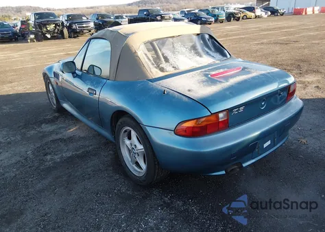 1998 BMW Z3 1.9 z USA, uszkodzony, nr VIN 4USCH7329WLD15332